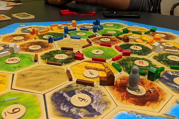 https://www.joinvillelepont-laludo.fr/wp-content/uploads/2021/11/4-catan.jpg